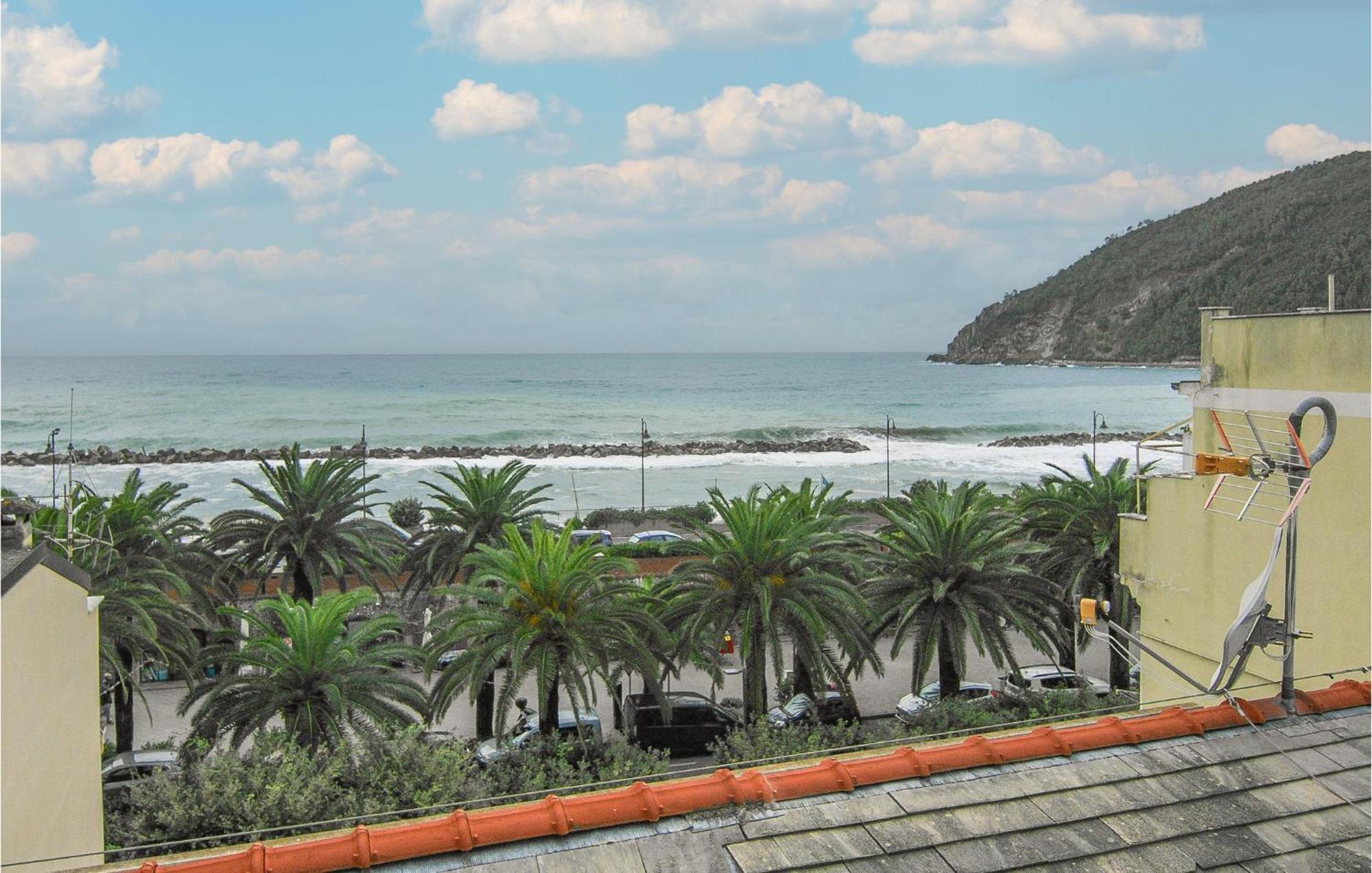 Nice Apartment In Moneglia With Kitchen エクステリア 写真
